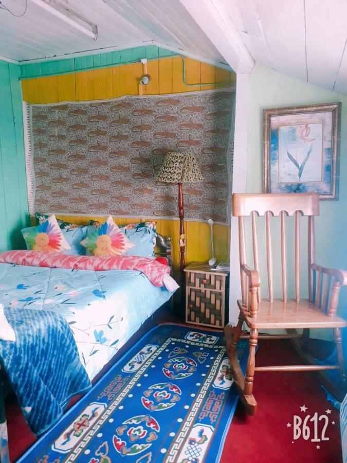 Vamoose Quaint Wood Cottage Darjeeling  Exterior photo