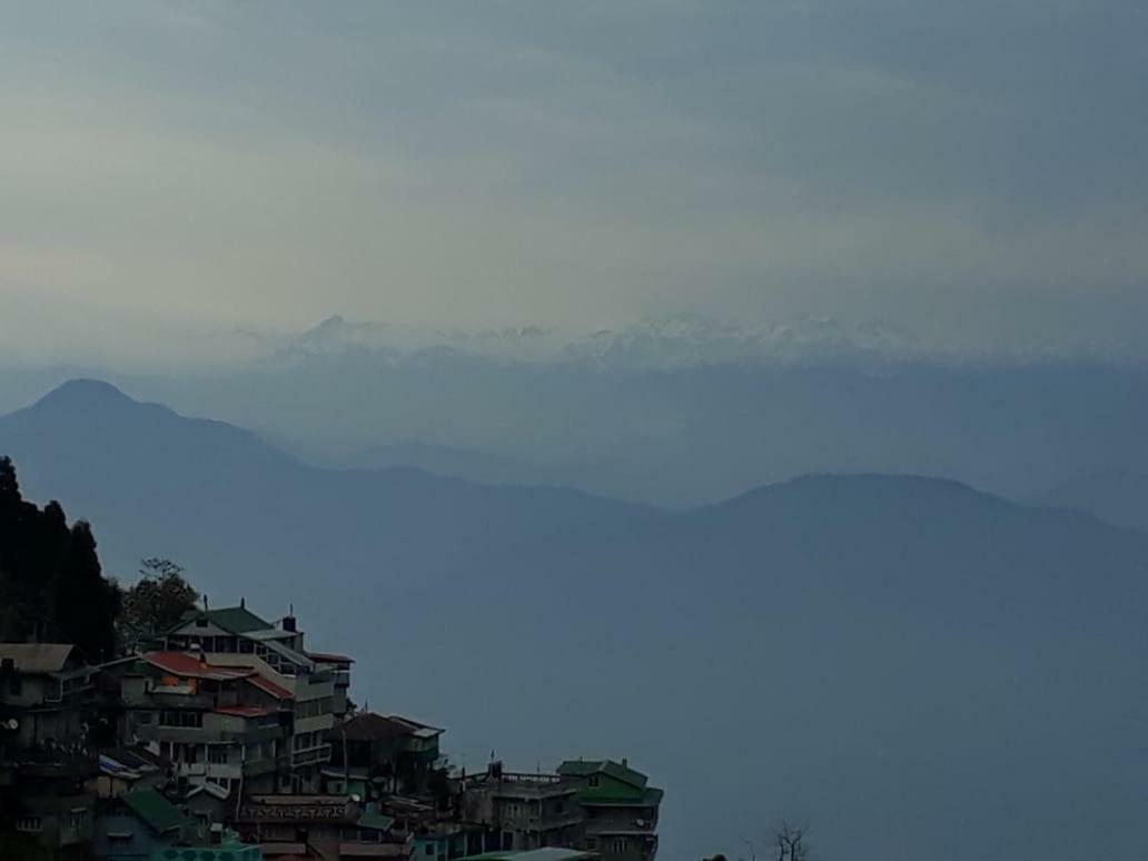 Vamoose Quaint Wood Cottage Darjeeling  Exterior photo