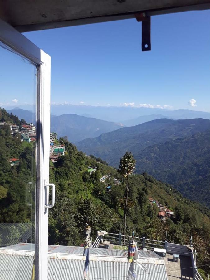 Vamoose Quaint Wood Cottage Darjeeling  Exterior photo